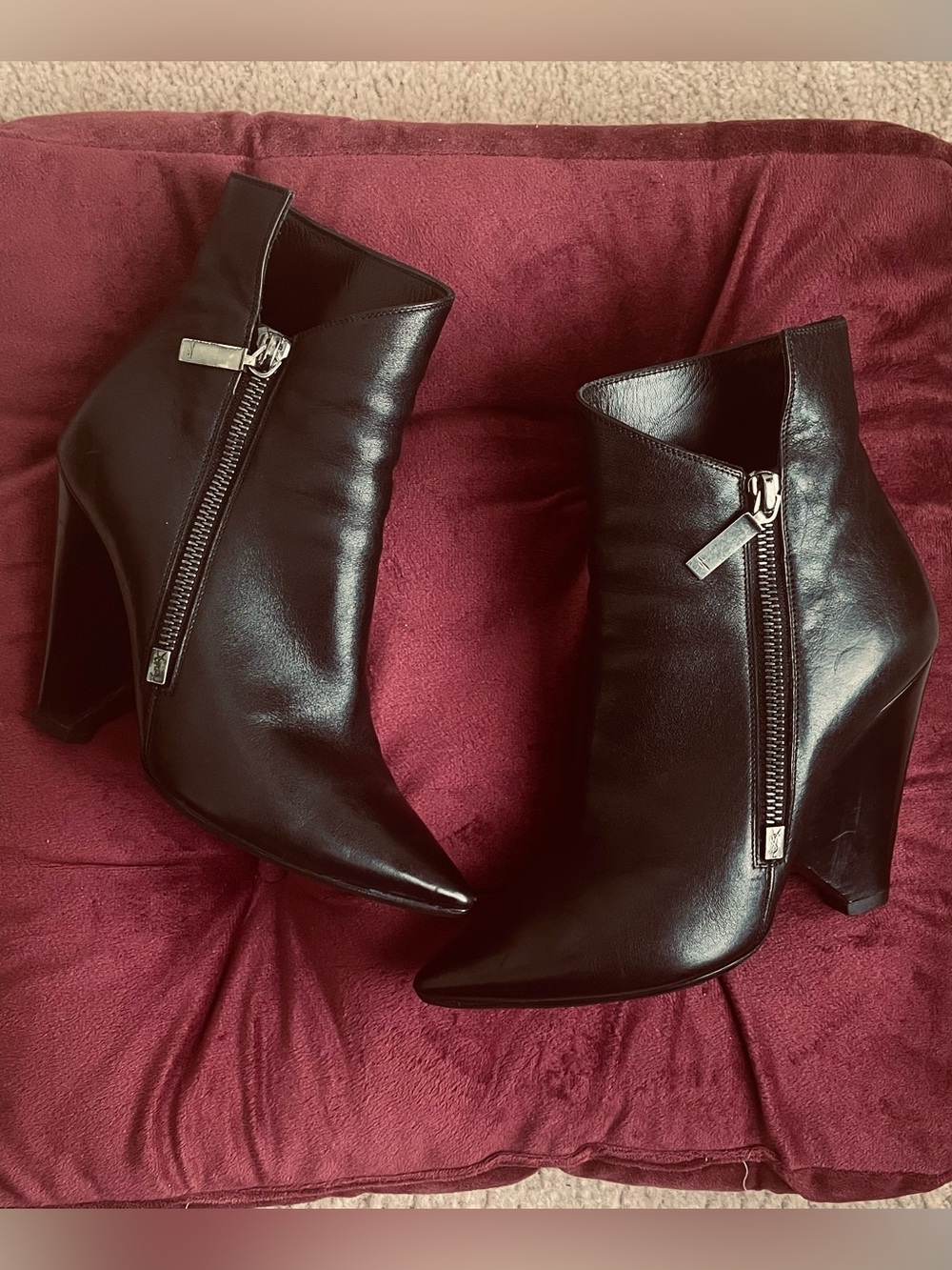 Yves Saint Laurent Ankle Boots - Black Leather Pointed Boots - Side Zip - Size 5 - Picture 1 of 8